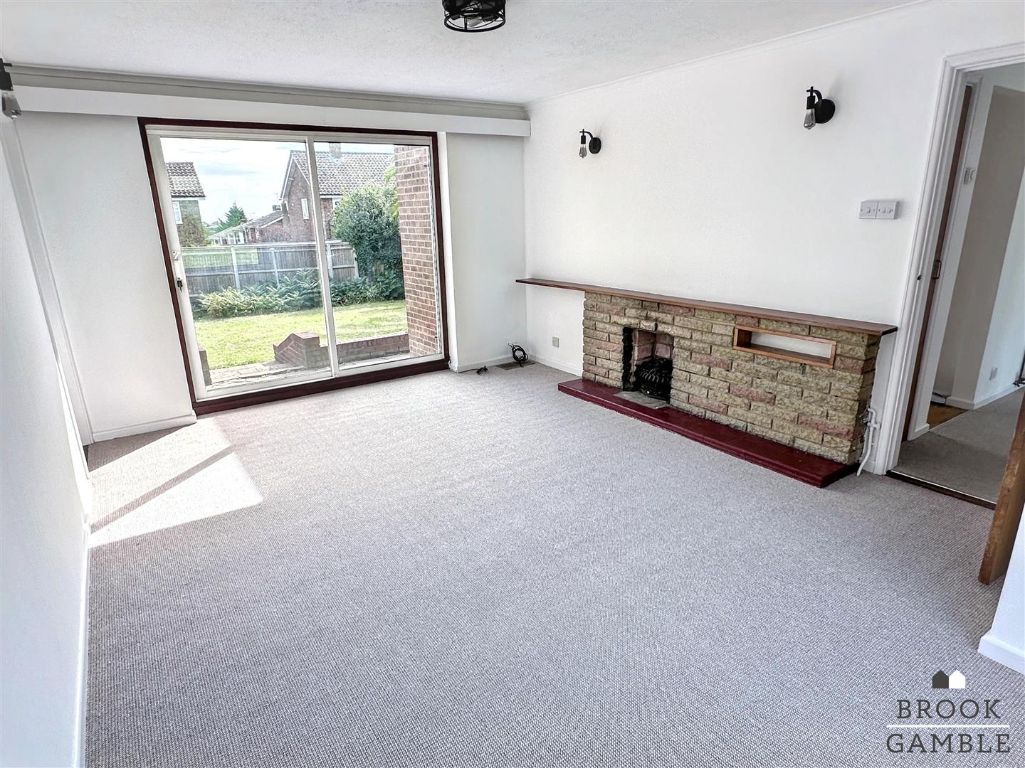 5 Bedroom House - Detached. Bracken Road in Eastbourne,  4